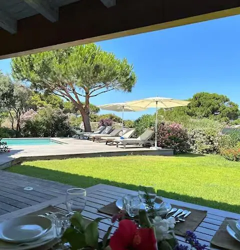 D'exception Avec Piscine Corbara
